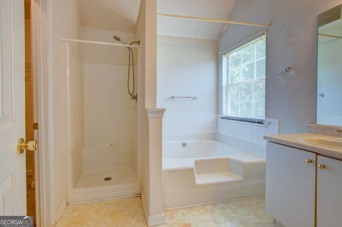 540 Easton Drive Locust Grove - 33