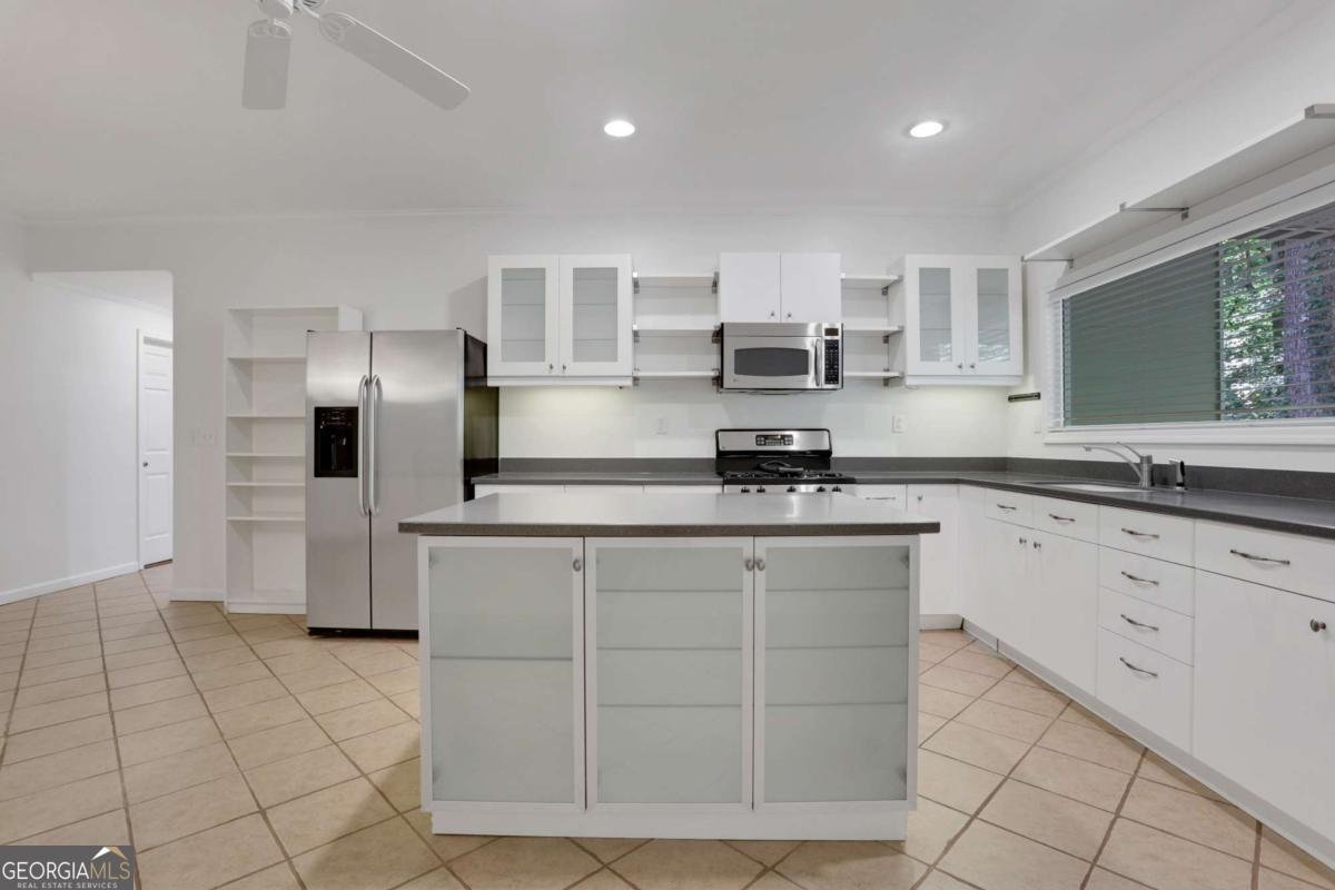6810 Black Fox Lane Cumming - 38