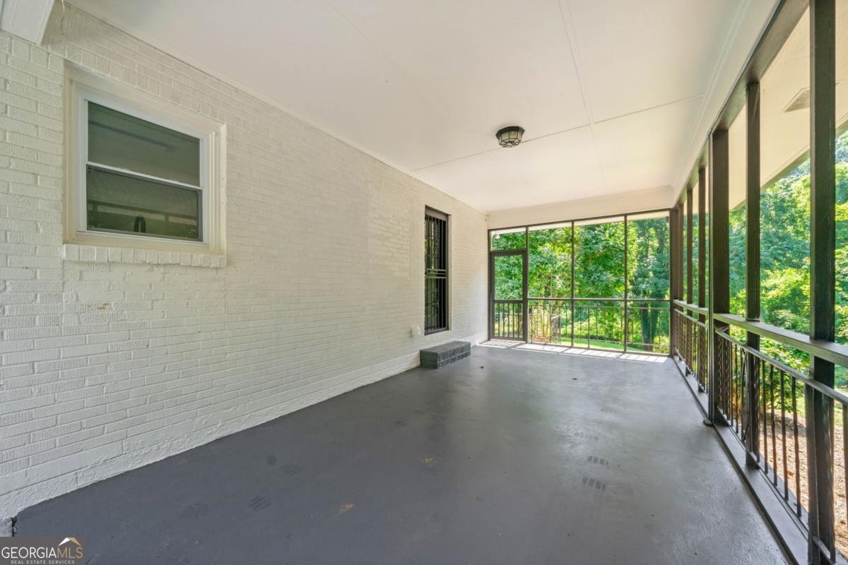 1570 Childress Drive Atlanta - 4