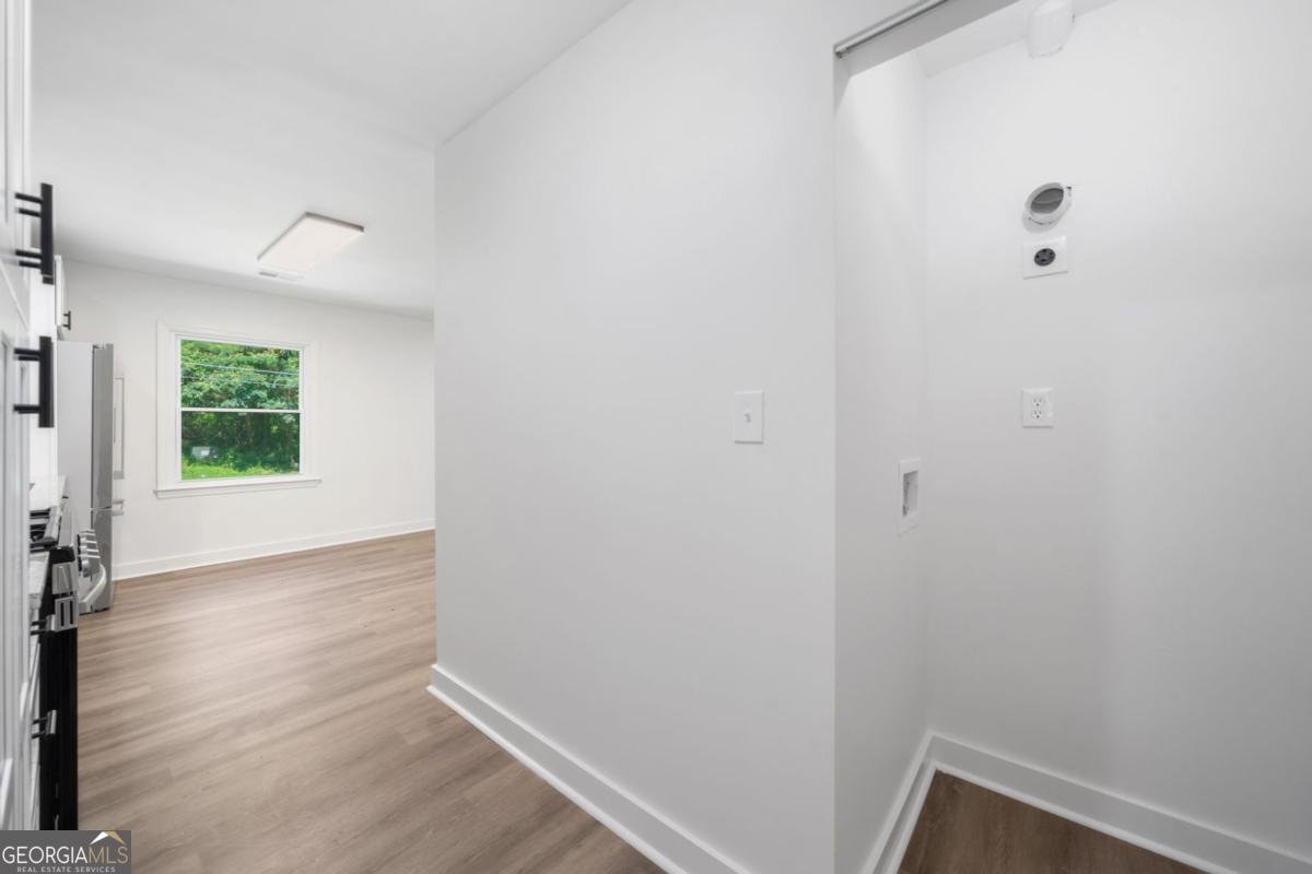 1570 Childress Drive Atlanta - 8