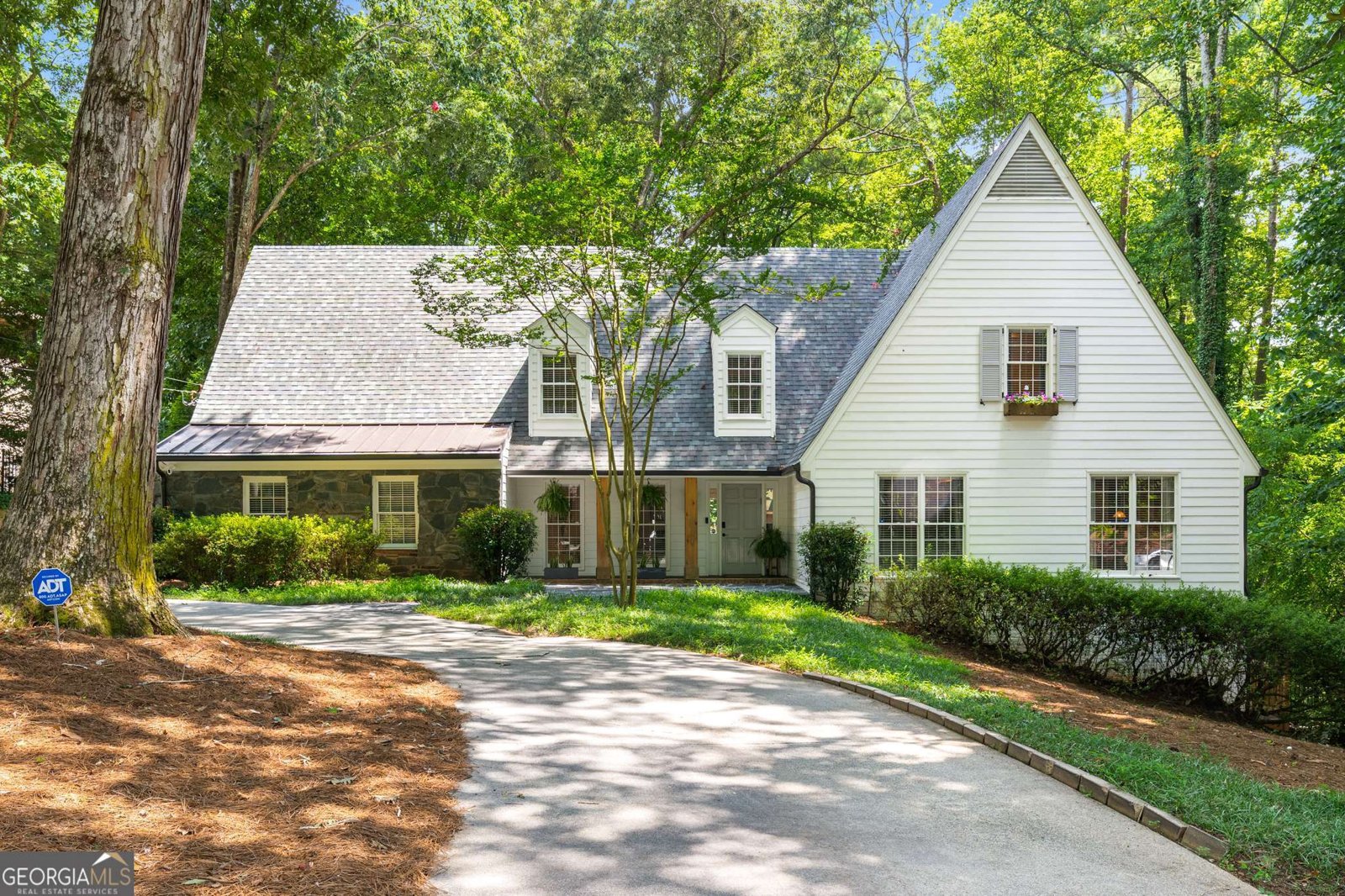 8940 Huntcliff Trace Sandy Springs - 2