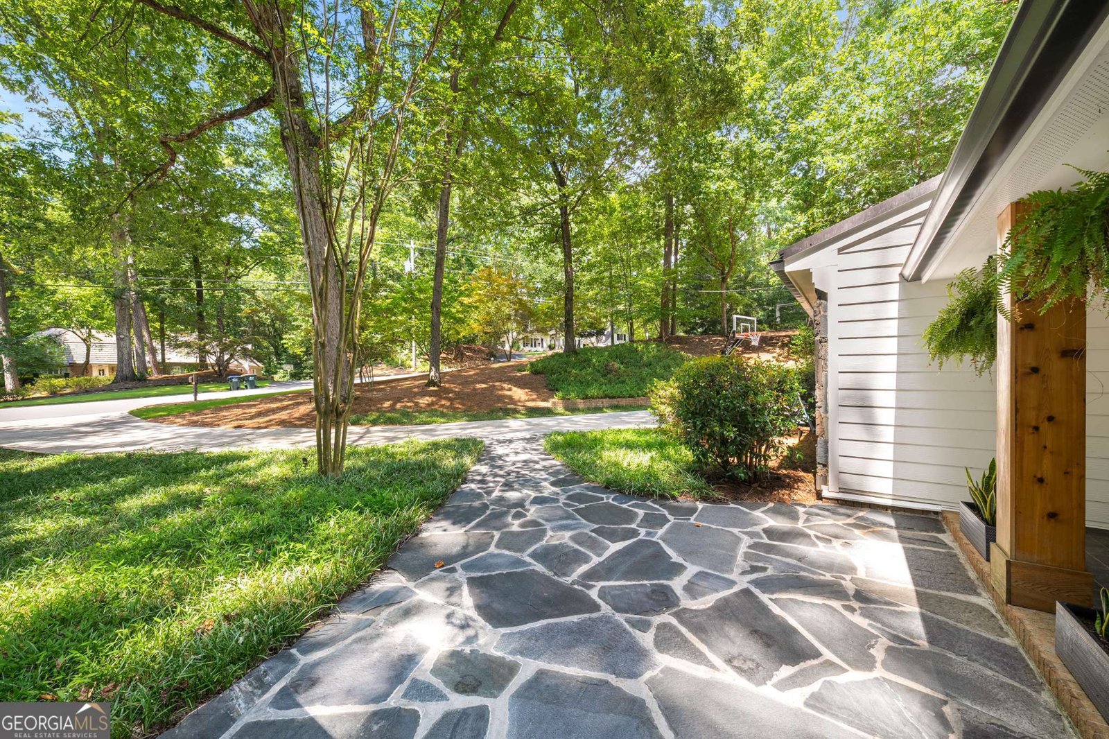 8940 Huntcliff Trace Sandy Springs - 4