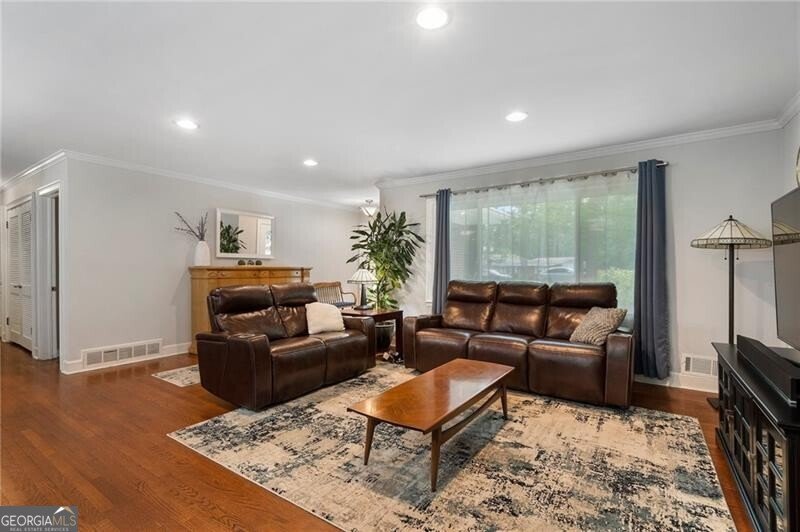 3355 Embry Circle Atlanta - 2