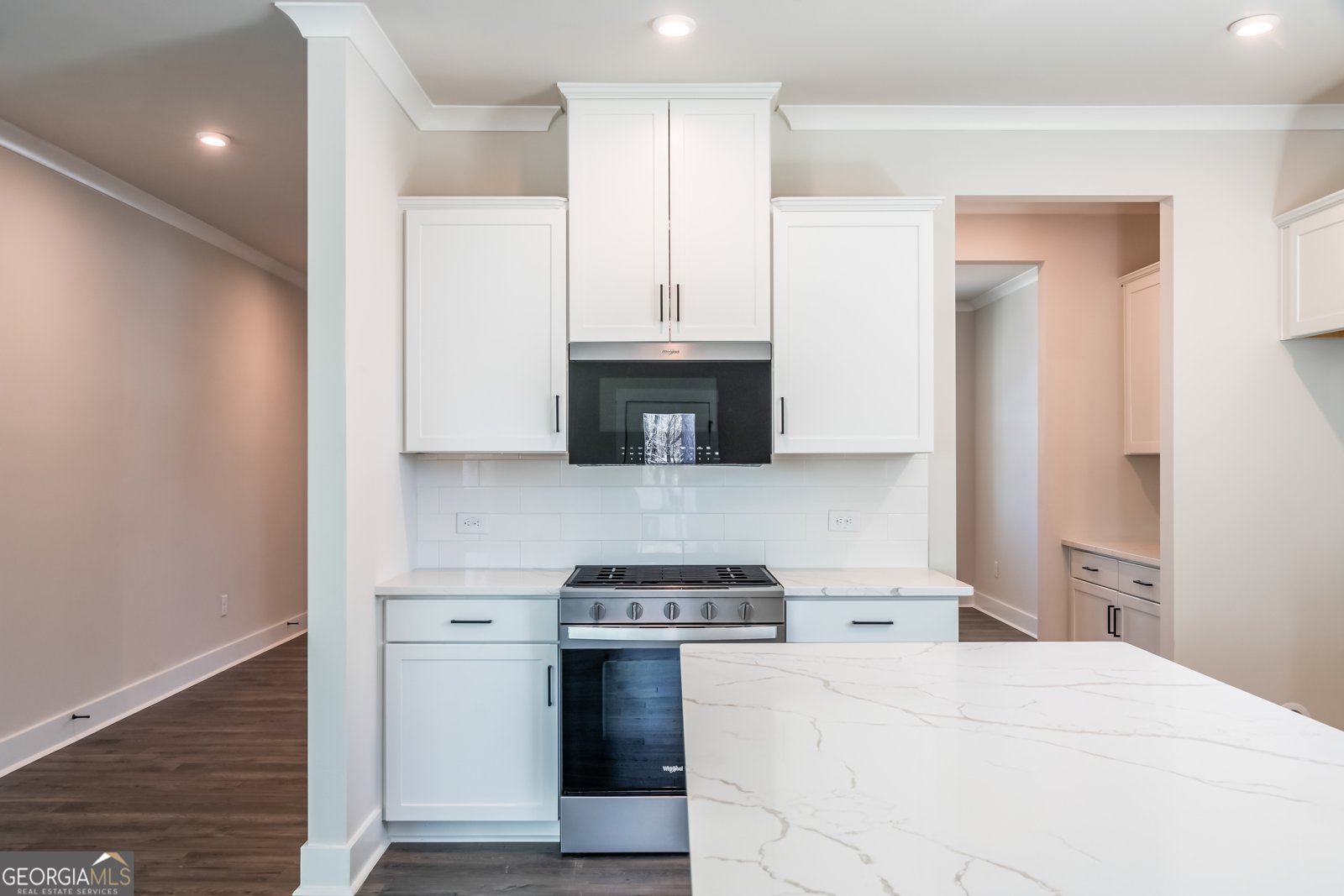 135 Henley Street Canton - 9