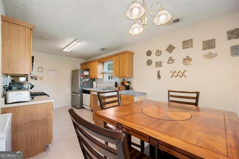 9562 LAKEVIEW Circle Union City - 17