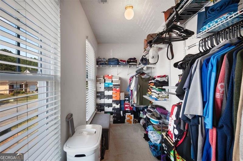 9562 LAKEVIEW Circle Union City - 24