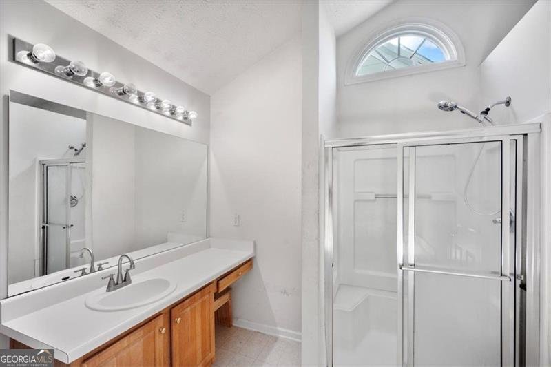 9562 LAKEVIEW Circle Union City - 27