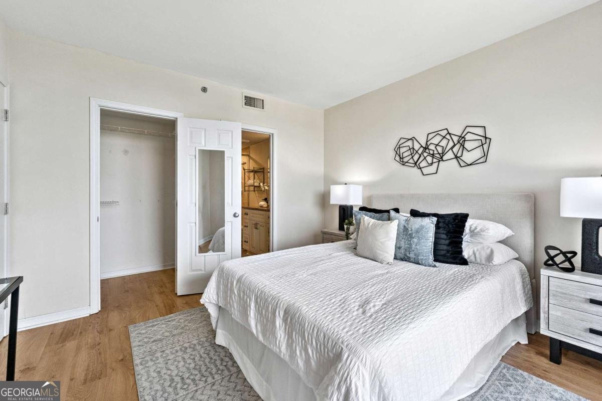 3481 Lakeside Drive Atlanta - 1