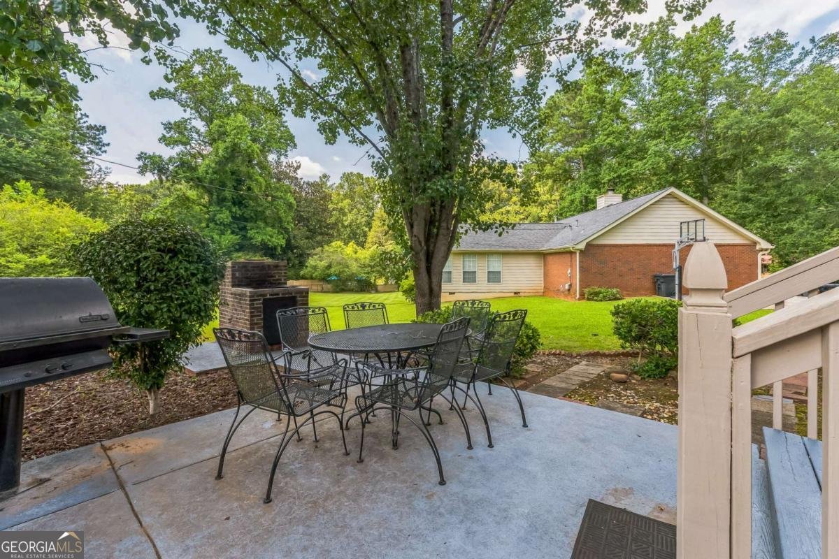 3057 Sweetwater Road Lithia Springs - 2