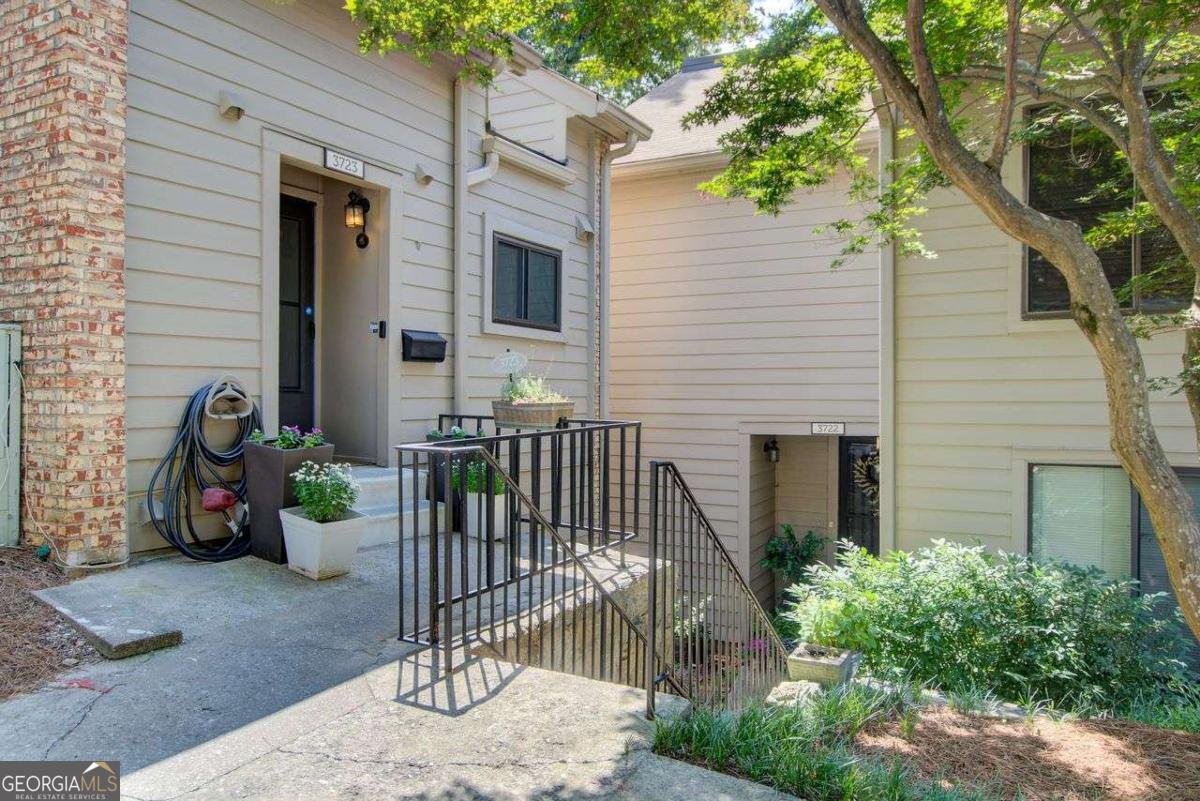 3723 Stonewall Circle Atlanta - 2