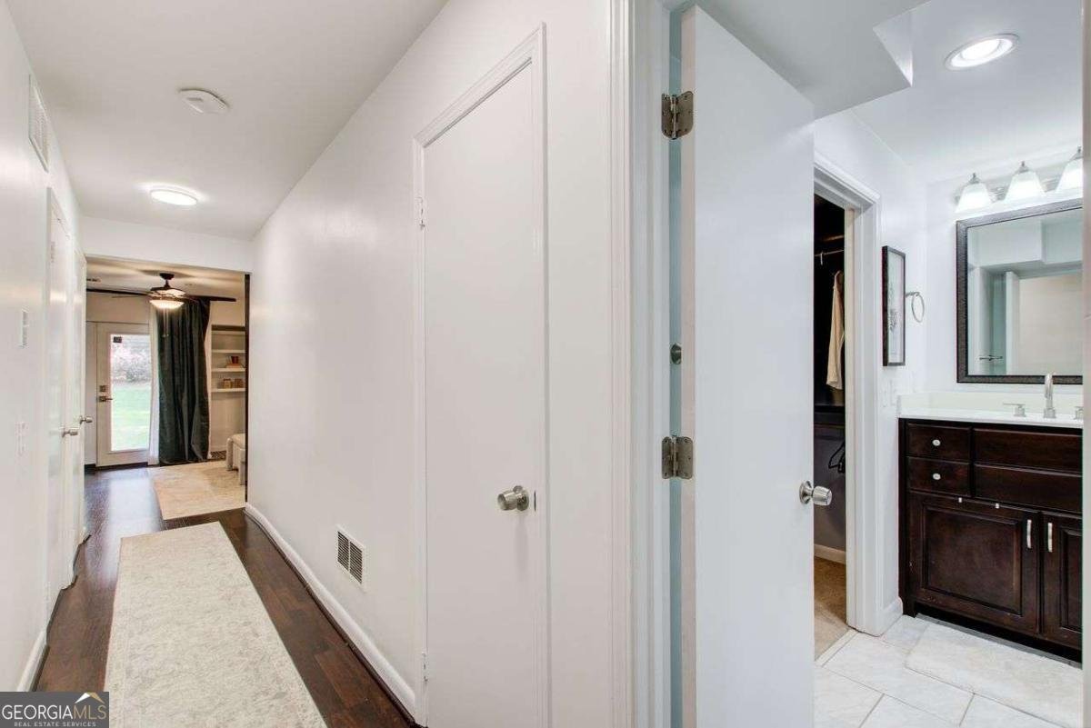 3723 Stonewall Circle Atlanta - 24