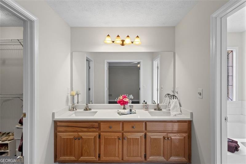 1082 SUNNY GLENN Court Lawrenceville - 23
