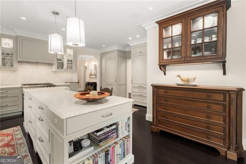 2615 Peachtree Road Atlanta - 19