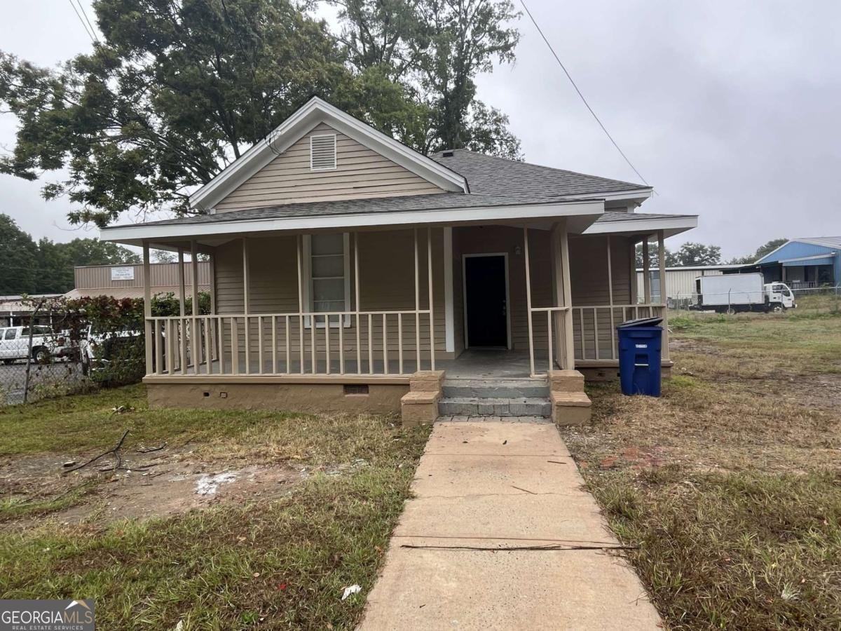 915 Lake Avenue Griffin - 1