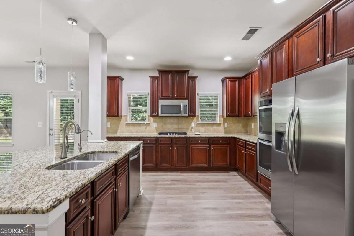 2194 Dodson Woods Drive Fairburn - 11