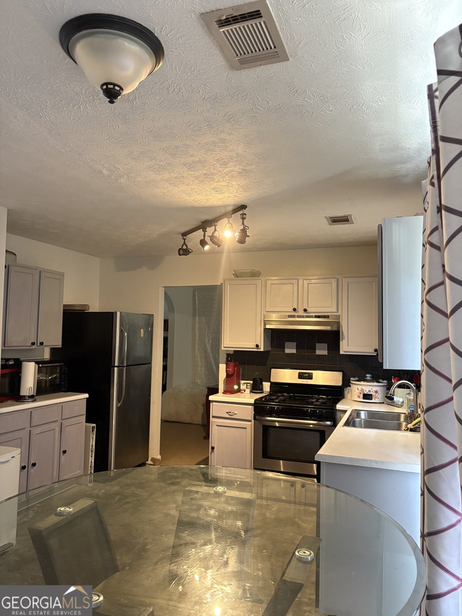 1419 Hyde Court Hampton - 9