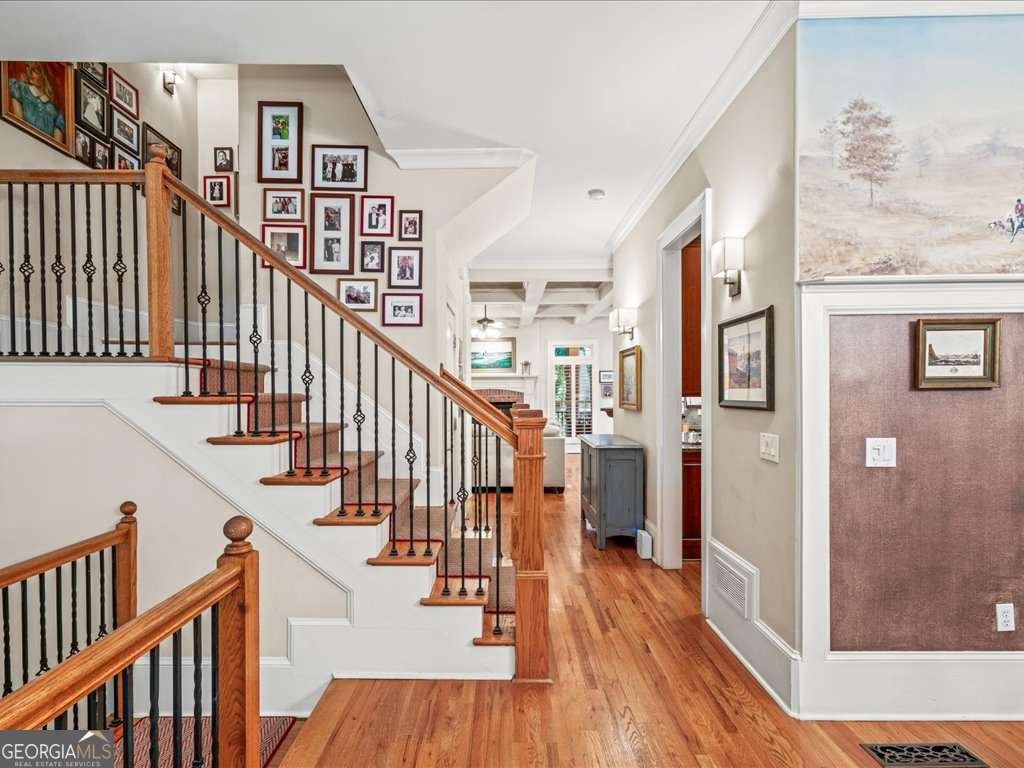 1105 Charles Towne Square Sandy Springs - 4
