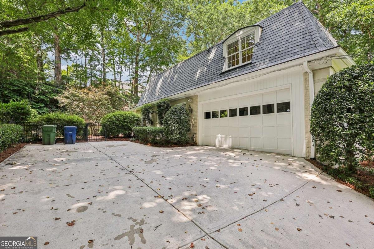 1382 Wesley Road Atlanta - 10