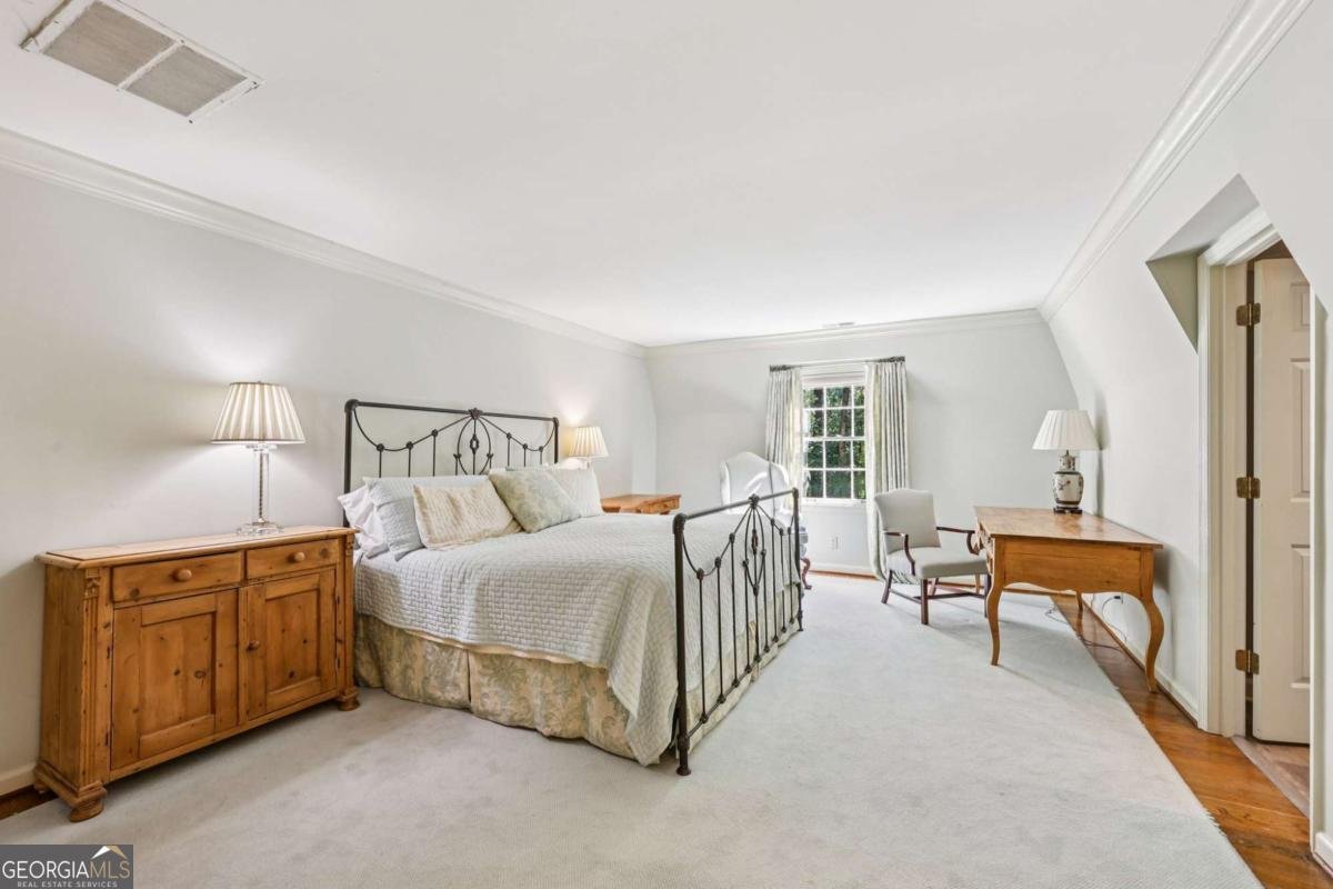 1382 Wesley Road Atlanta - 31