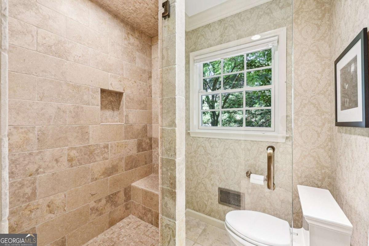 1382 Wesley Road Atlanta - 54