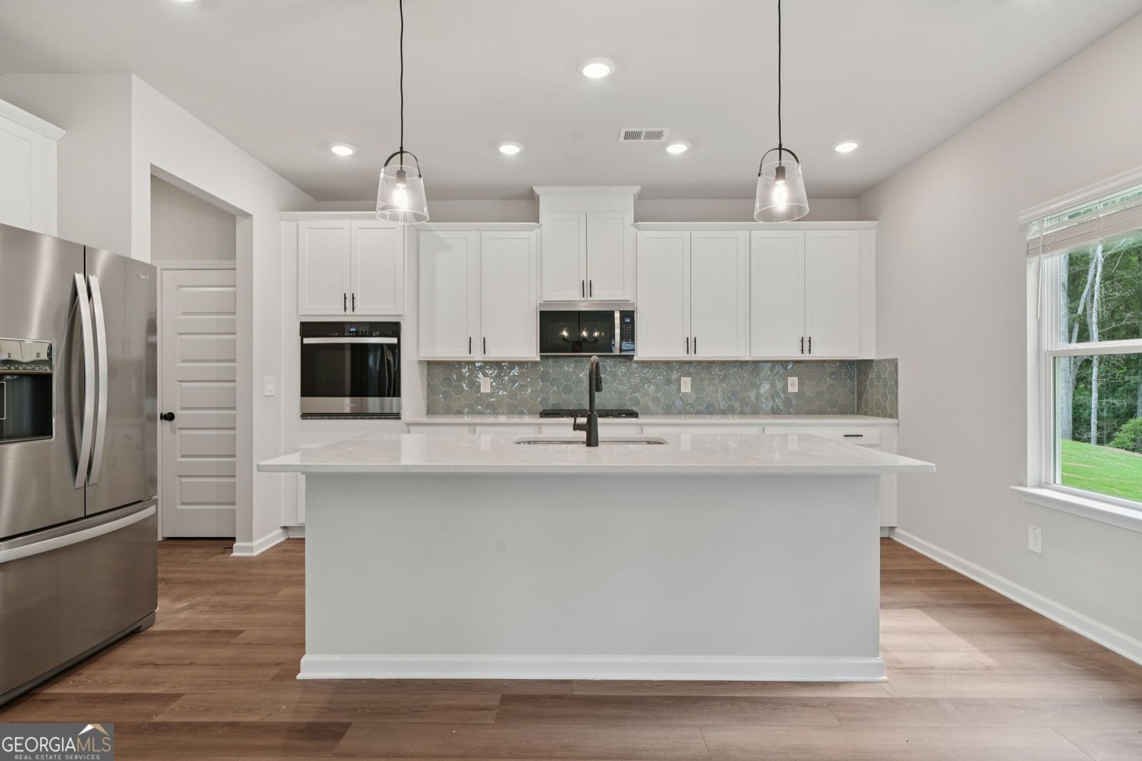2889 SWEET RED CIRCLE Circle Braselton - 10