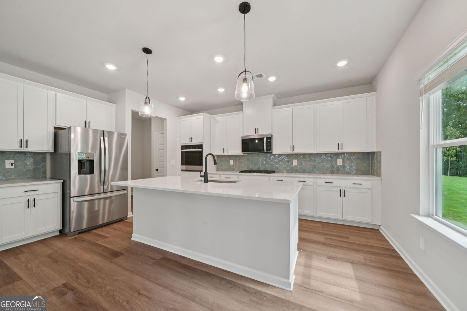 2889 SWEET RED CIRCLE Circle Braselton - 11