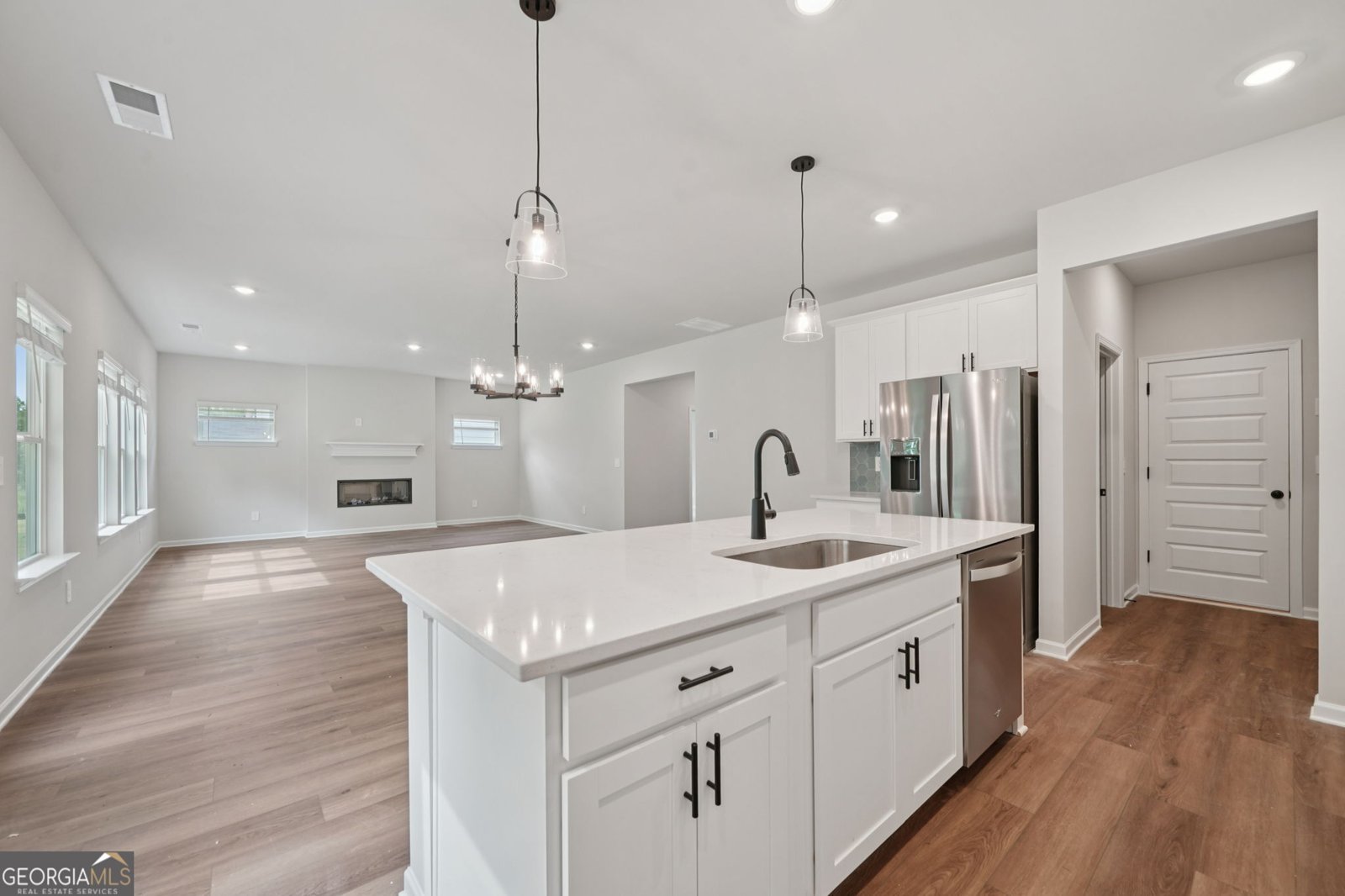 2889 SWEET RED CIRCLE Circle Braselton - 14