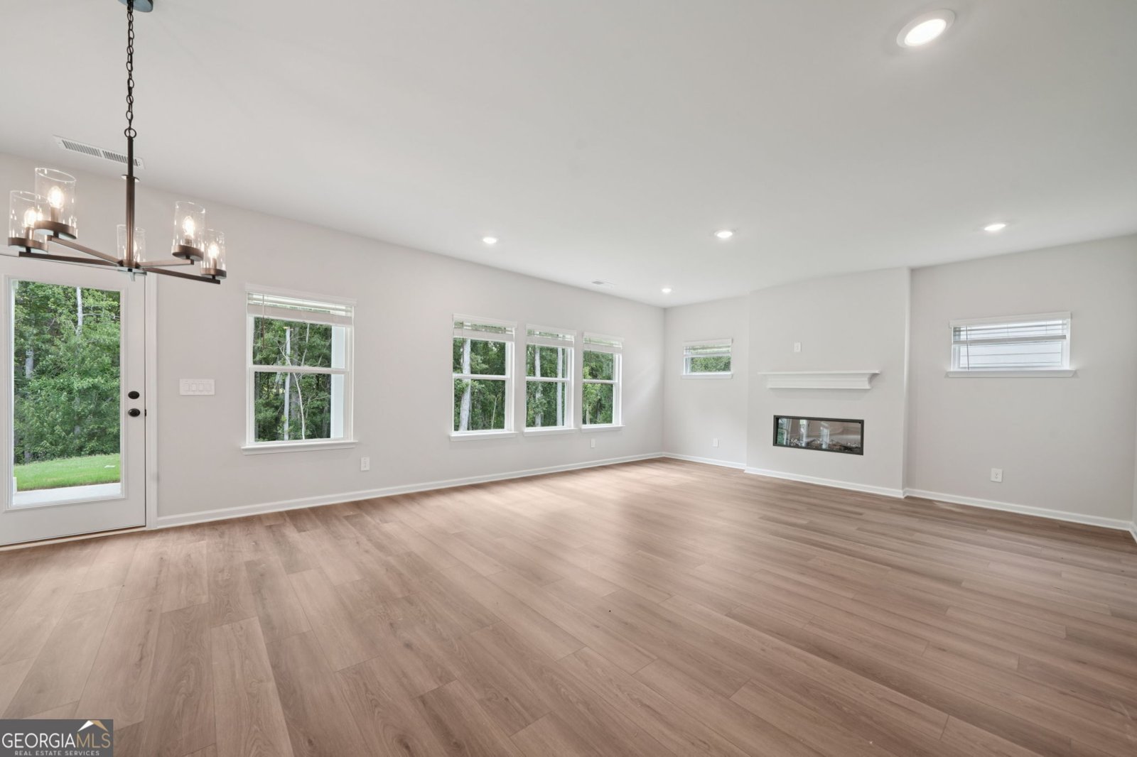 2889 SWEET RED CIRCLE Circle Braselton - 6