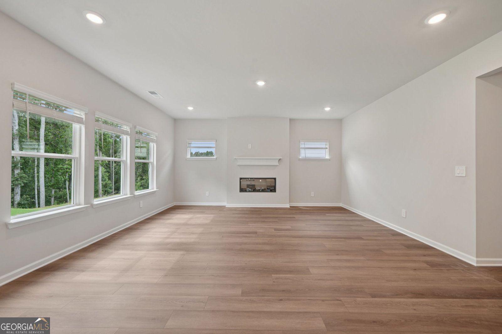 2889 SWEET RED CIRCLE Circle Braselton - 9