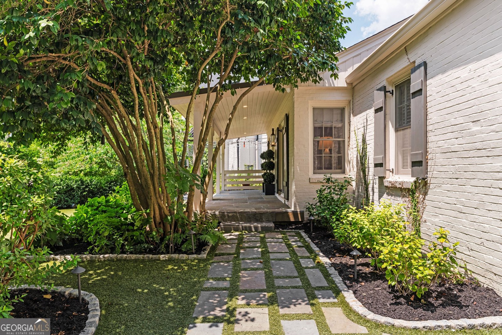 568 Wesley Road Atlanta - 1