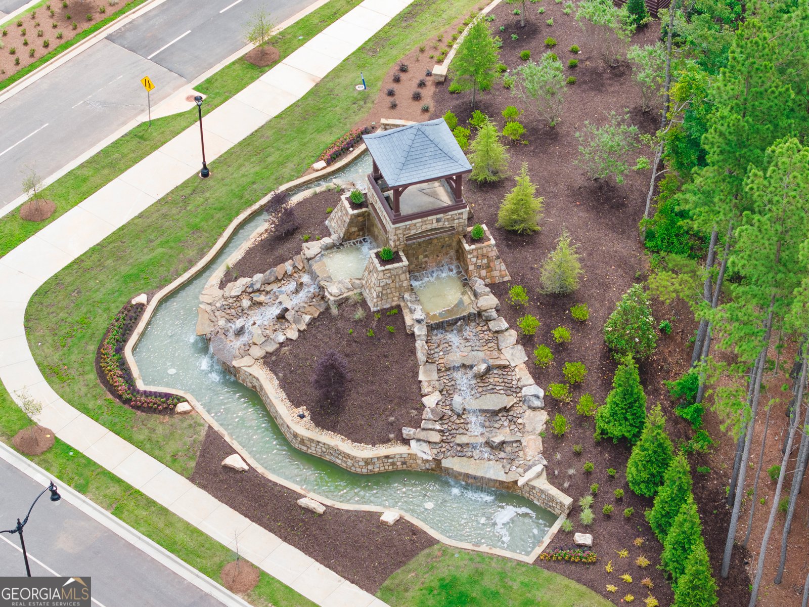 401 King Village Braselton - 2