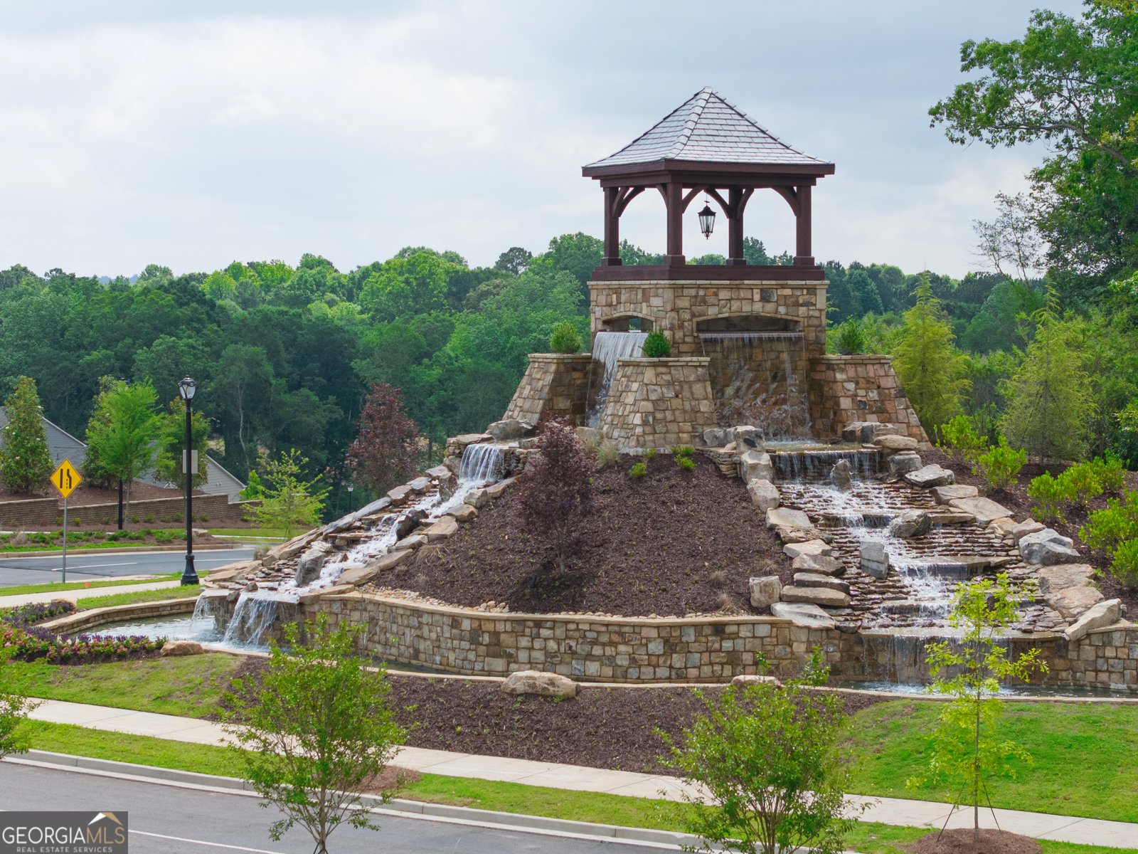 401 King Village Braselton - 75