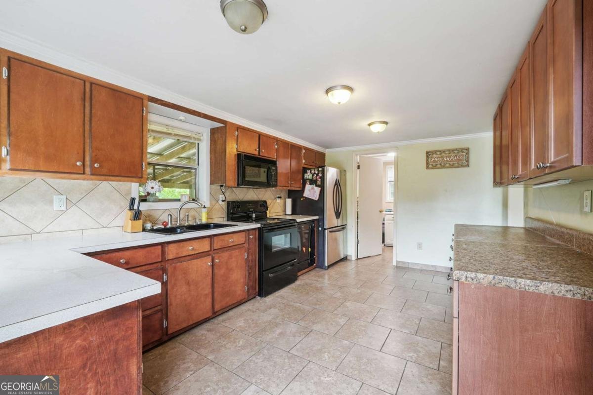 2412 CAMP MITCHELL Road Grayson - 25