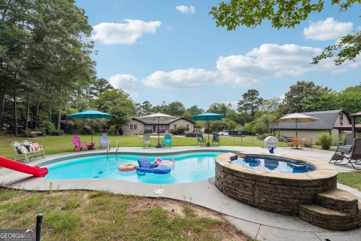 2412 CAMP MITCHELL Road Grayson - 33