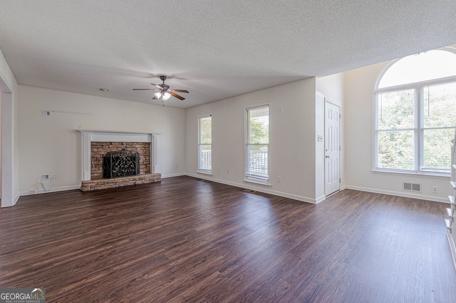 301 Kensley Drive Dallas - 15
