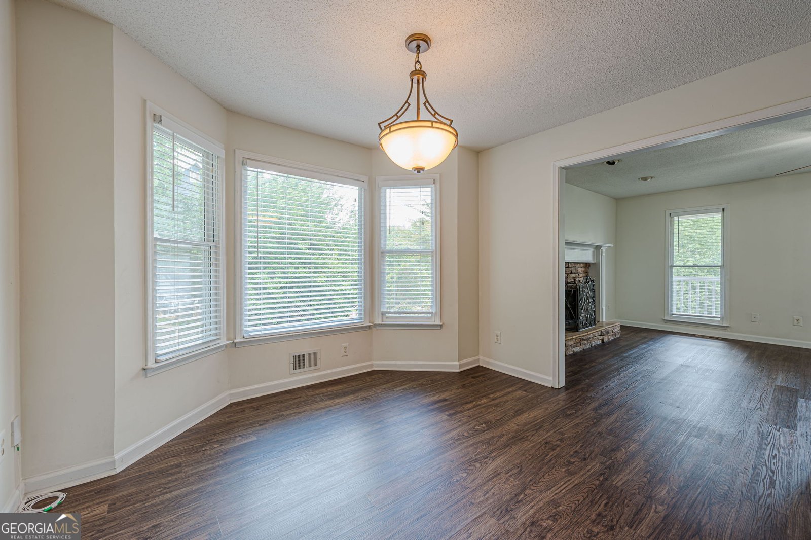 301 Kensley Drive Dallas - 20