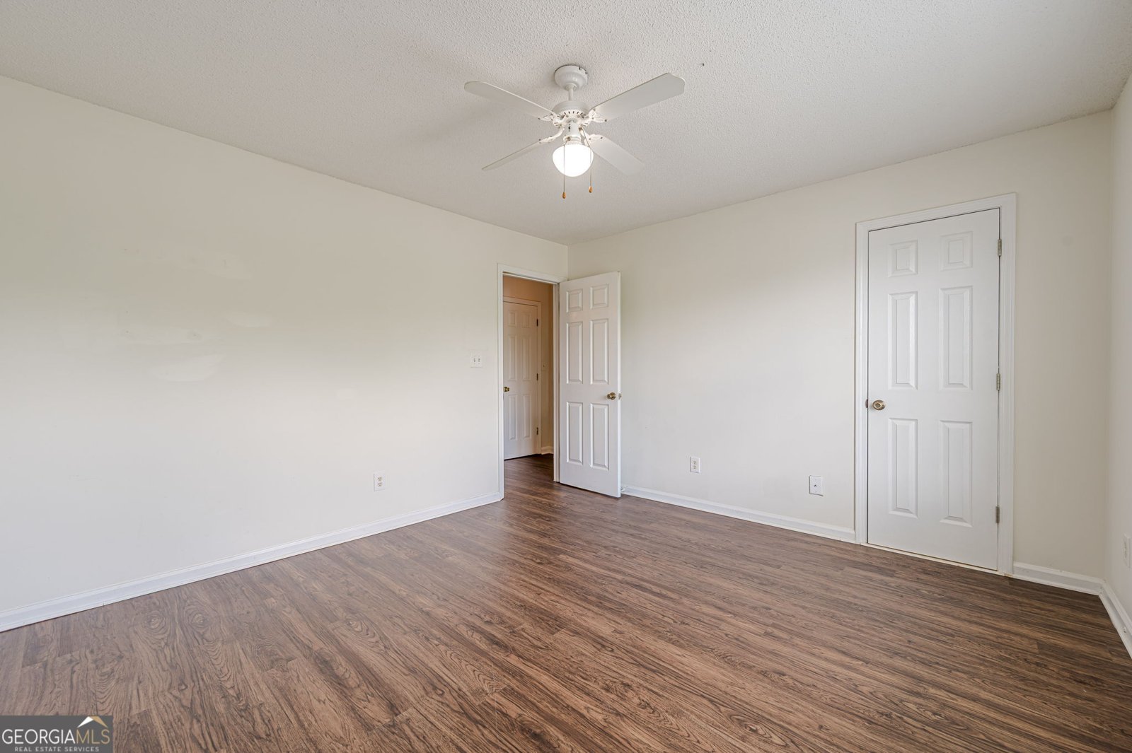 301 Kensley Drive Dallas - 32