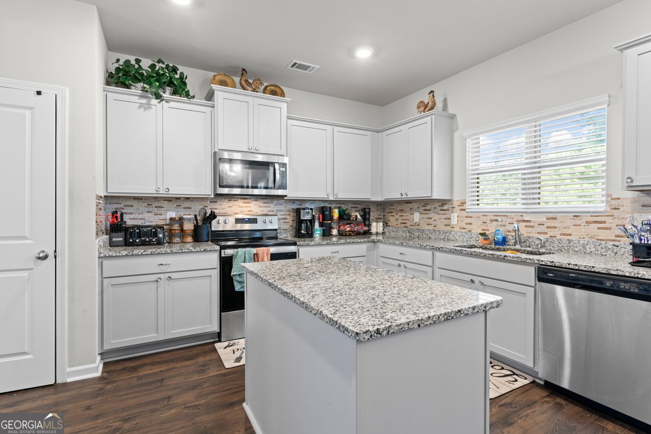 11614 Hathaway Drive Hampton - 13