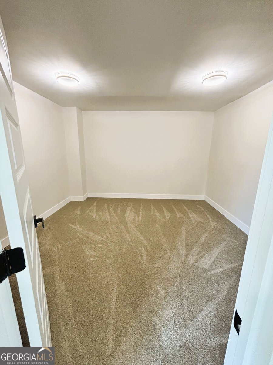 405 Norman Court Hampton - 23