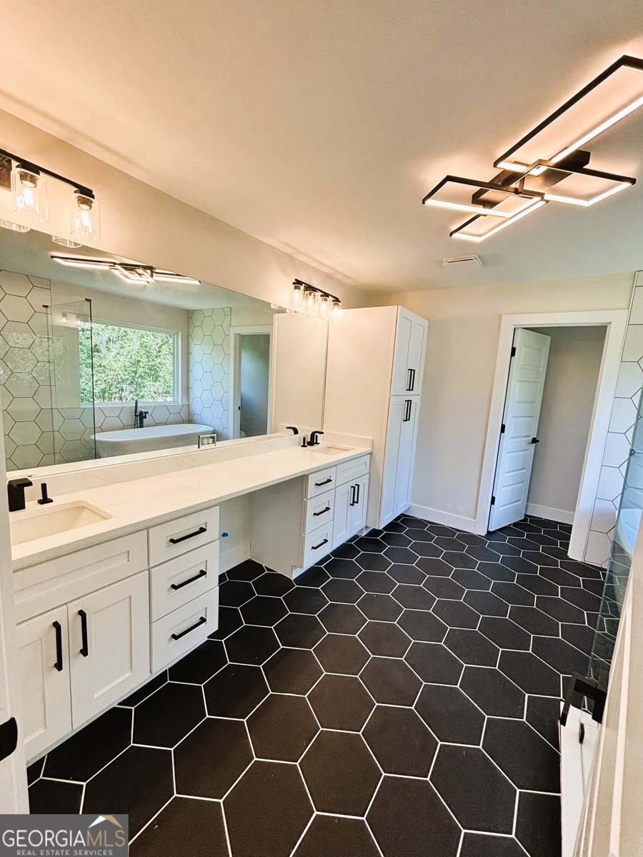 405 Norman Court Hampton - 24