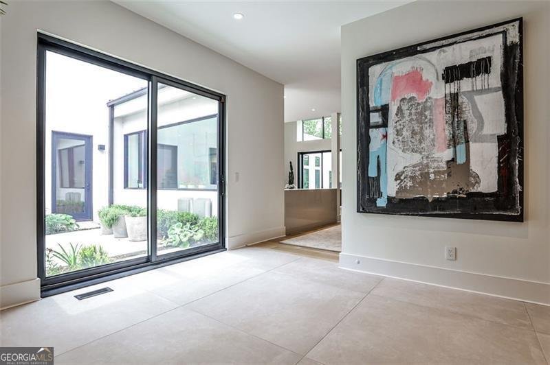 1572 Clifton Ridge Atlanta - 10