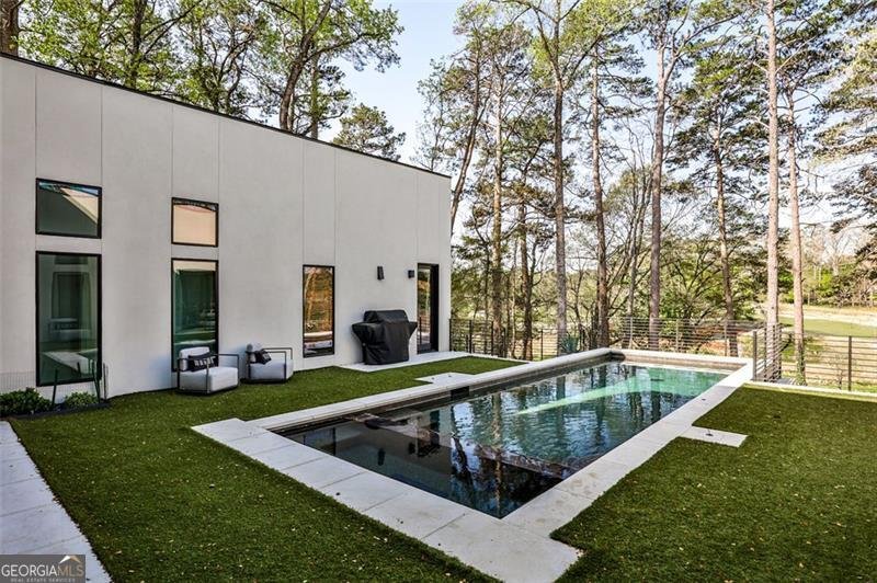 1572 Clifton Ridge Atlanta - 2