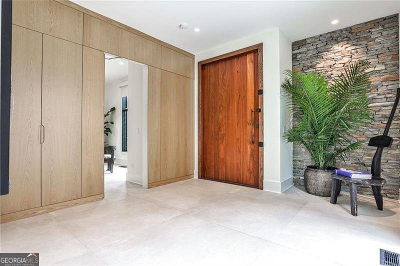 1572 Clifton Ridge Atlanta - 9