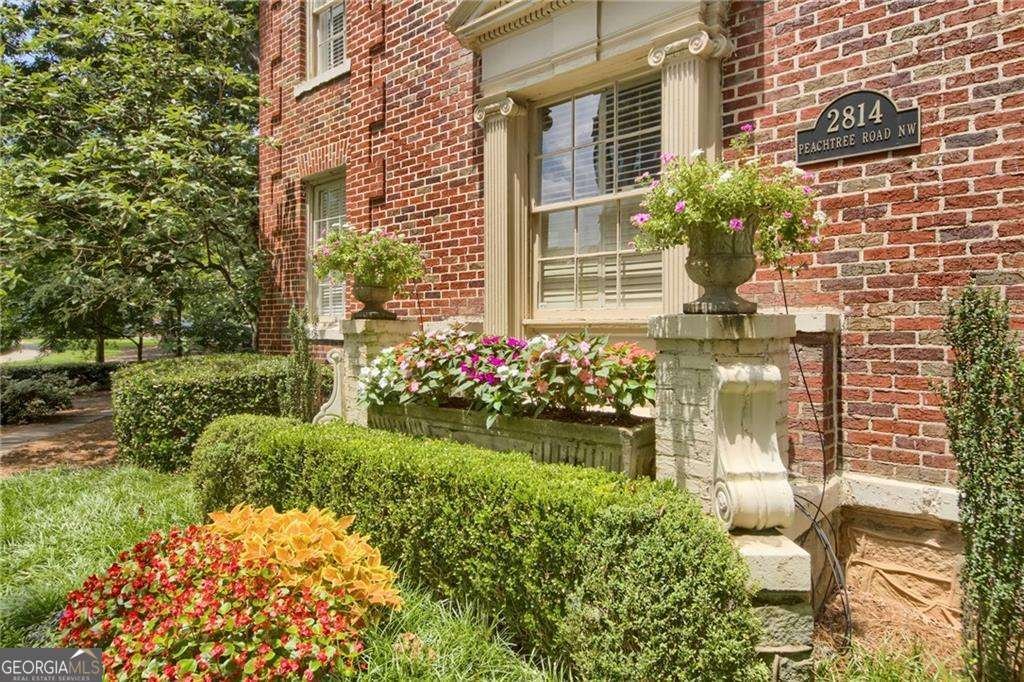 2814 Peachtree Road Atlanta - 23