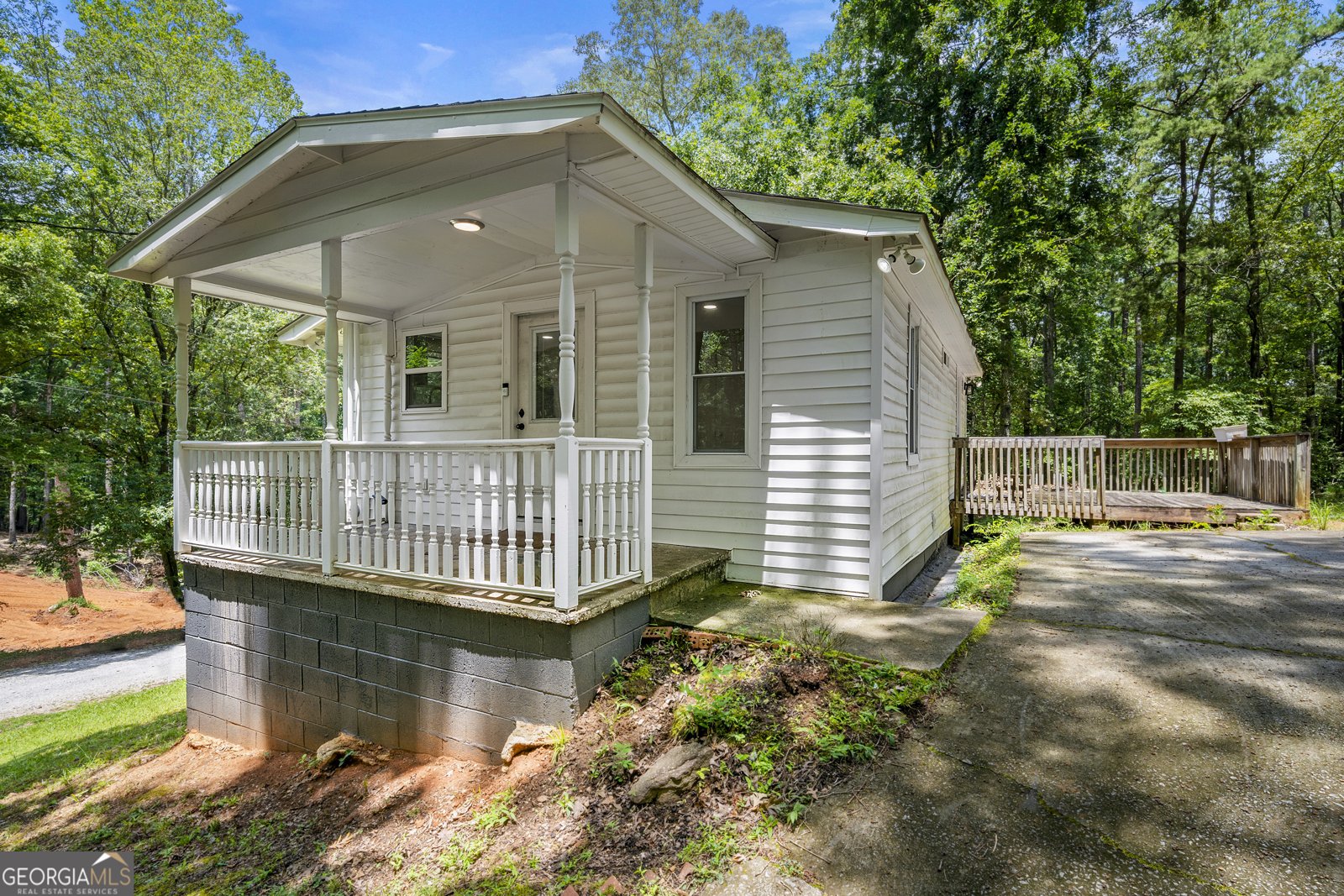 2400 Radford Road Lithia Springs - 1