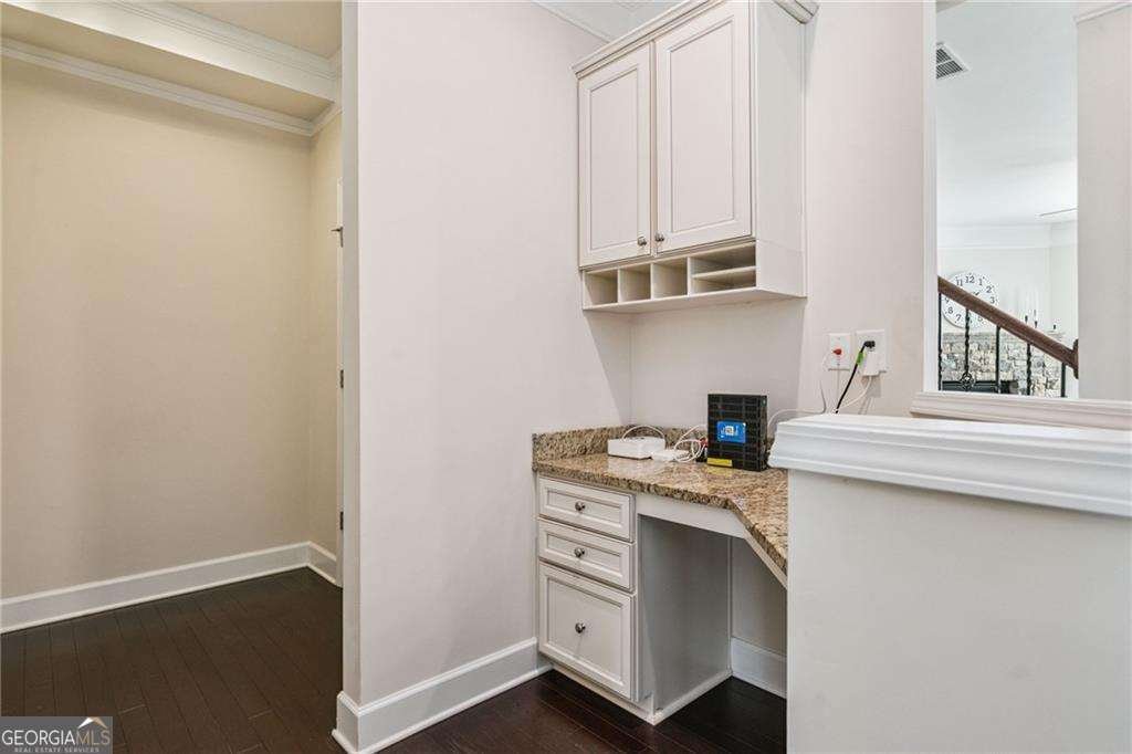 6261 Pierless Avenue Sugar Hill - 10