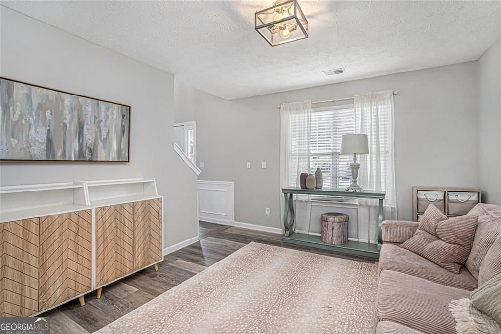 1040 Crabapple Lake Circle Roswell - 11