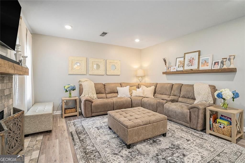 1040 Crabapple Lake Circle Roswell - 9