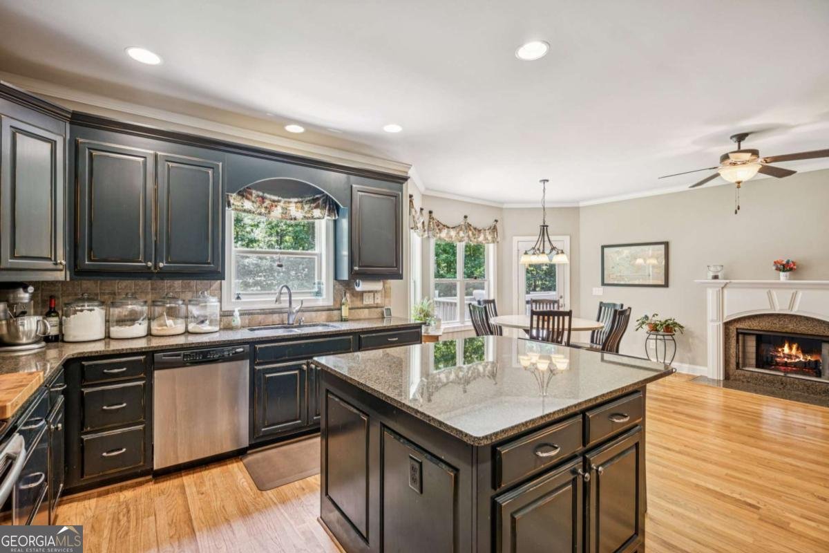 5582 Checkered Spot Drive Gainesville - 13