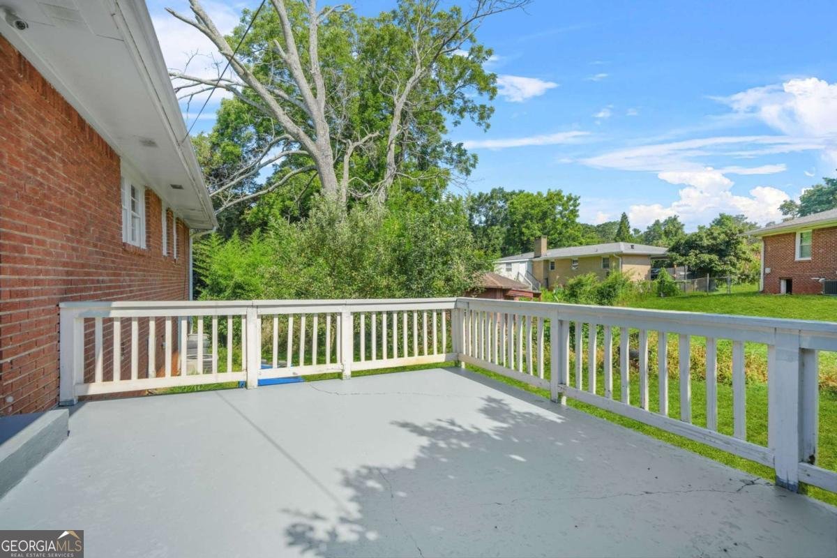 4004 Camelot Court Tucker - 36